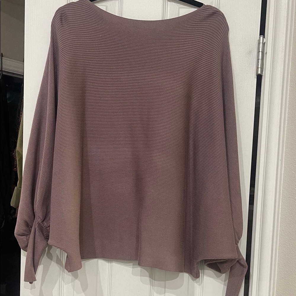 ARULA Dusty Rose Ribbed Sweater